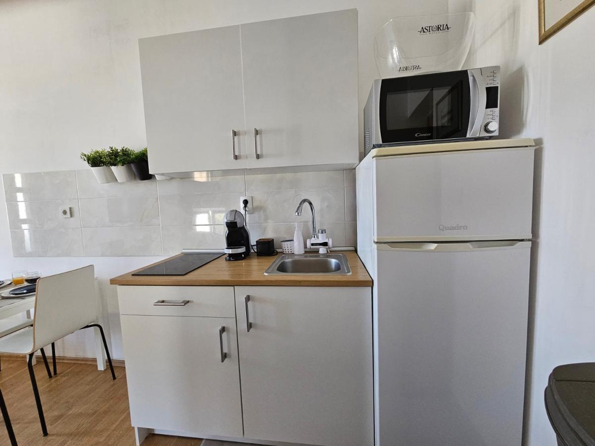 Studio Apartment Pegy Вир Экстерьер фото