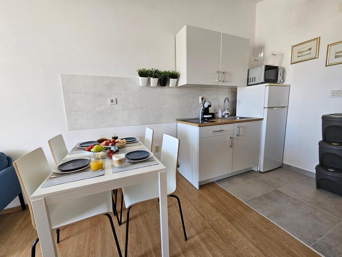 Studio Apartment Pegy Вир Экстерьер фото