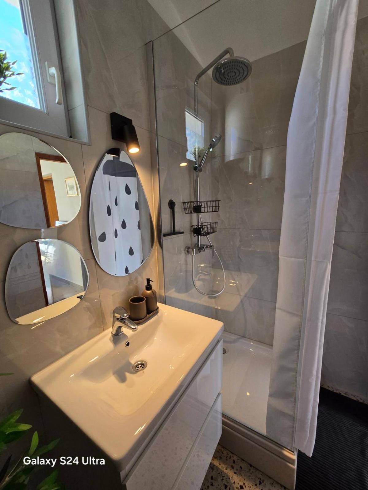 Studio Apartment Pegy Вир Экстерьер фото